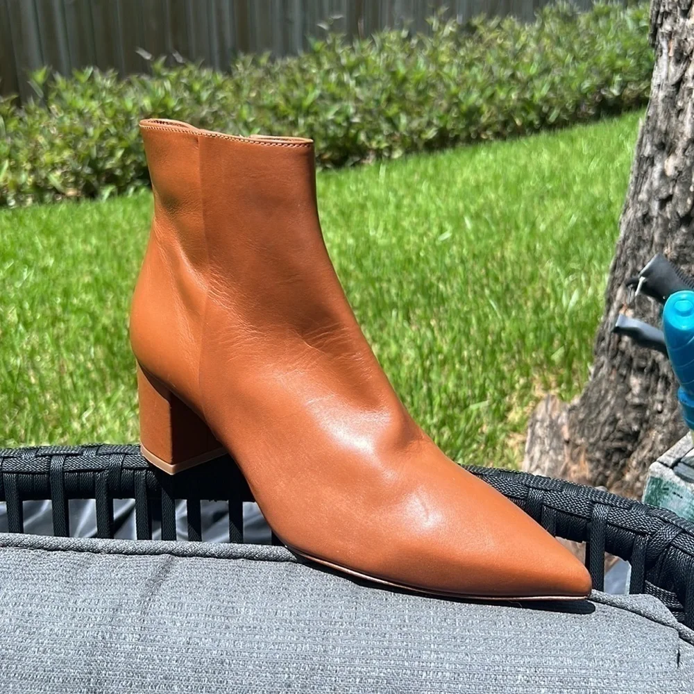 New. L’Agence Jeanne II Pointed Toe Bootie in Luggage Brown SZ 38.5